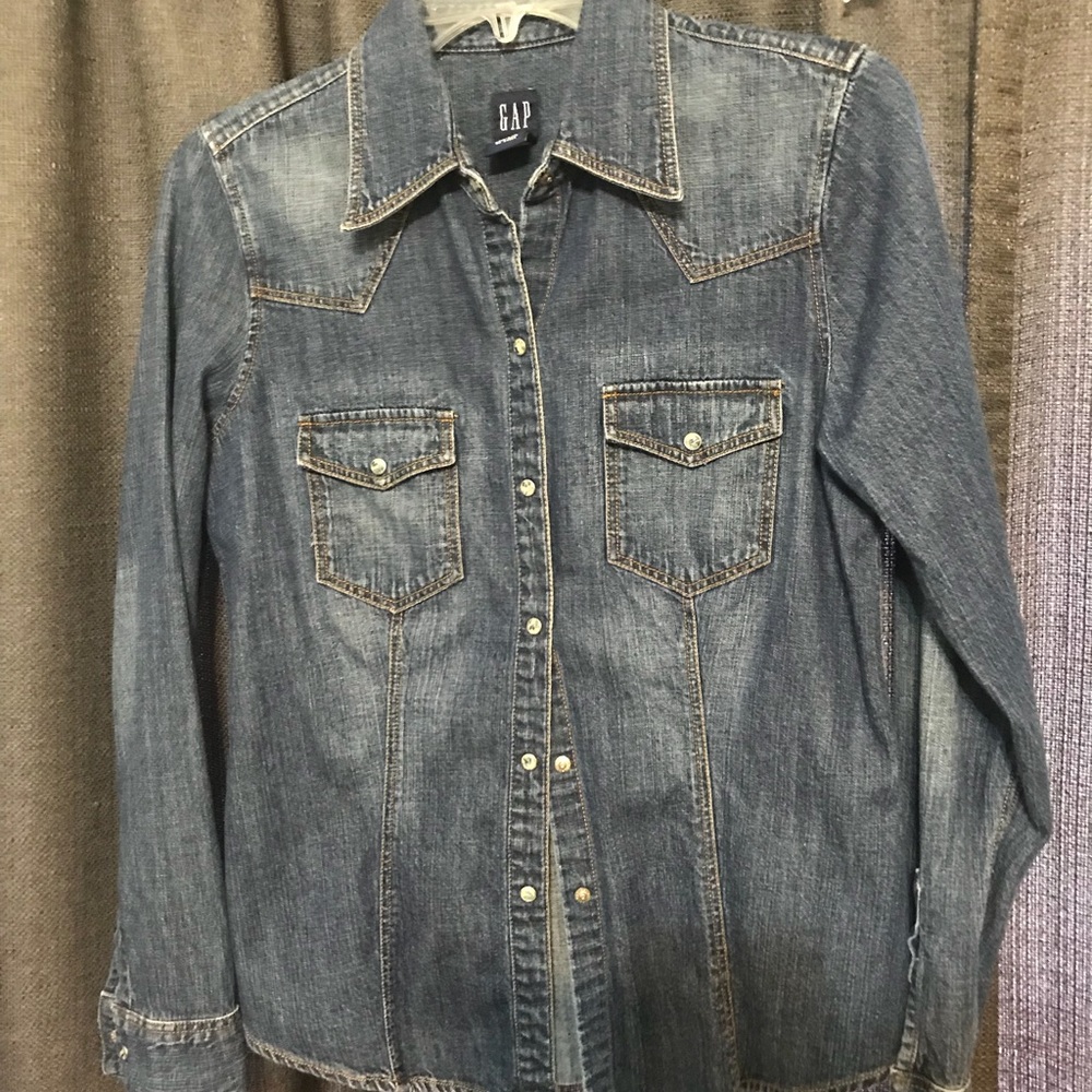 Gap blue jean shirt